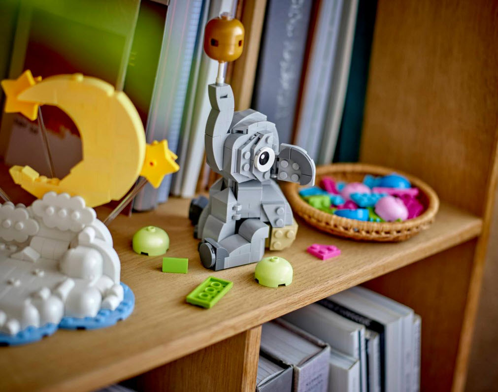 Detail 1: LEGO Seasonal 40814 Schwebender Baby-Elefant