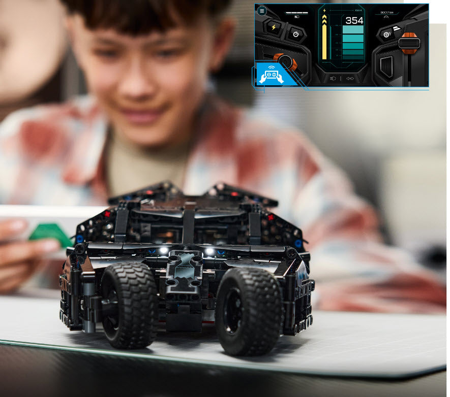 LEGO Technic 42239 Batmobile Tumbler